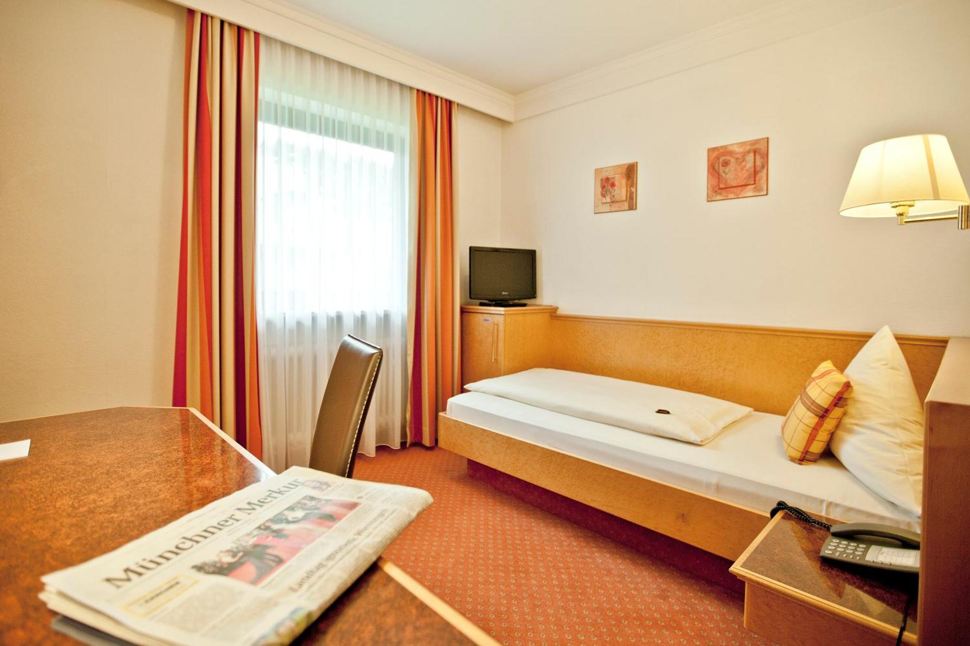 Wuermtaler Gaestehaus Grafelfing Ruang foto