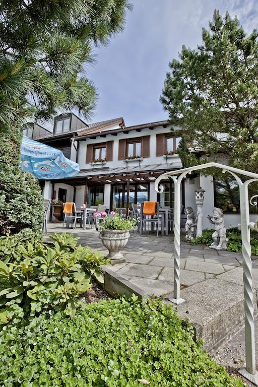 Wuermtaler Gaestehaus Grafelfing Bagian luar foto