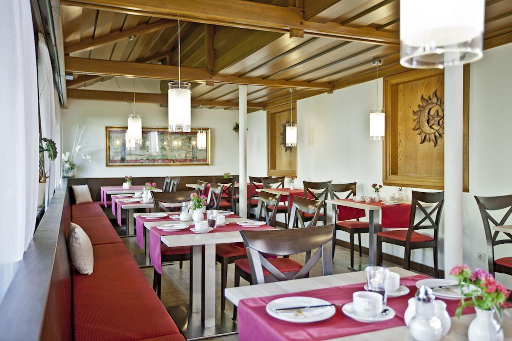 Wuermtaler Gaestehaus Grafelfing Bagian luar foto